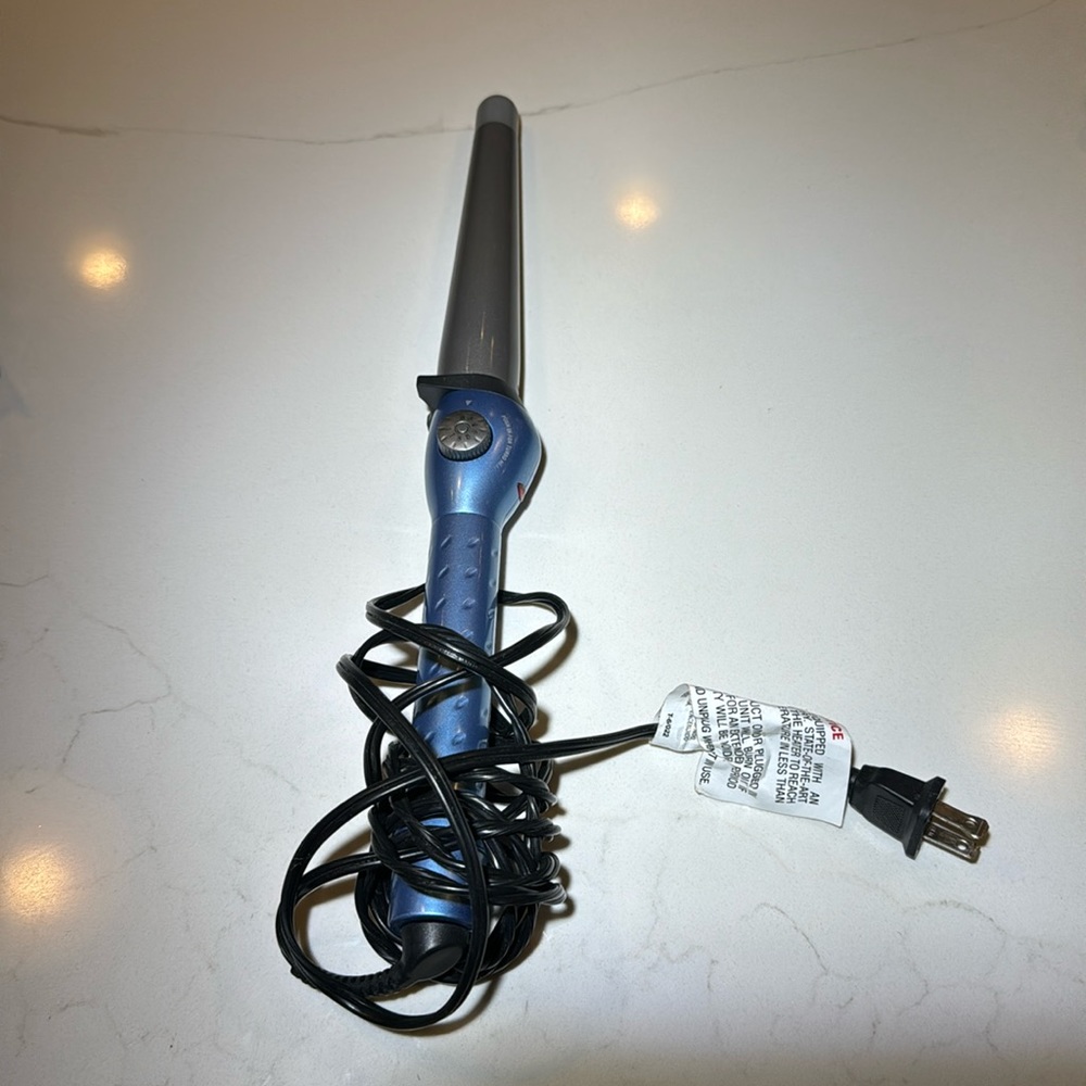 CURLING  NANO TITANIUM BABYLISSPRO® NANO TITANIUM™ 1¼–¾" CONICURL IRON